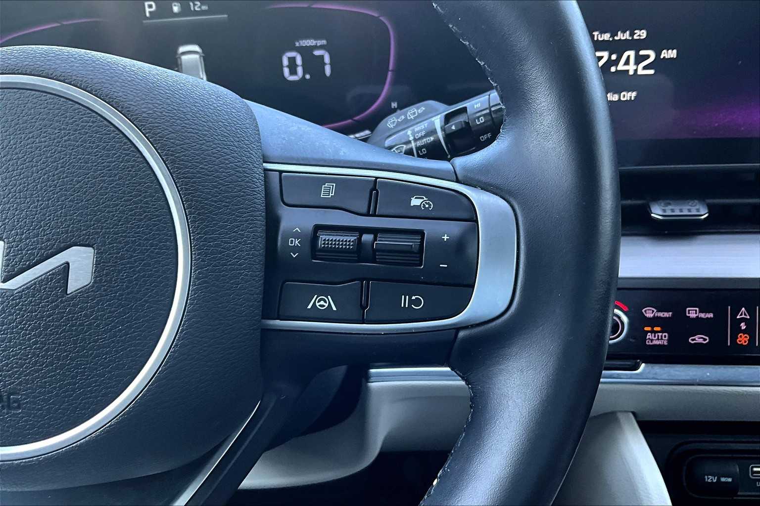 2023 Kia Sportage EX - Photo 24