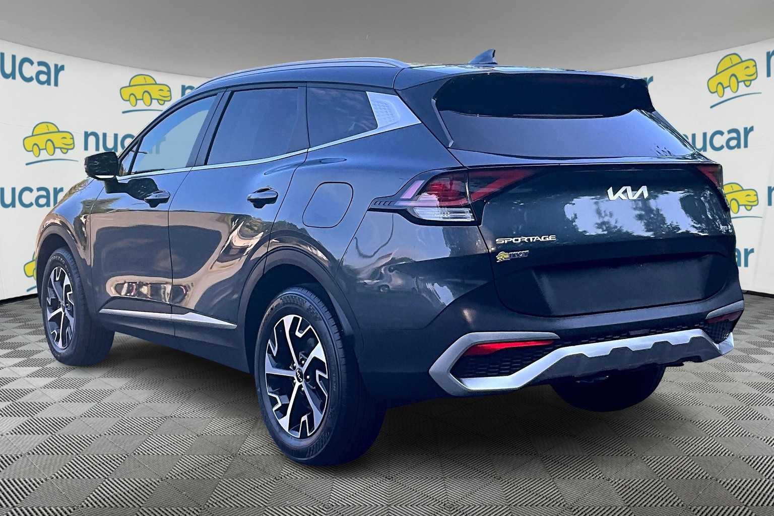 2023 Kia Sportage EX - Photo 4