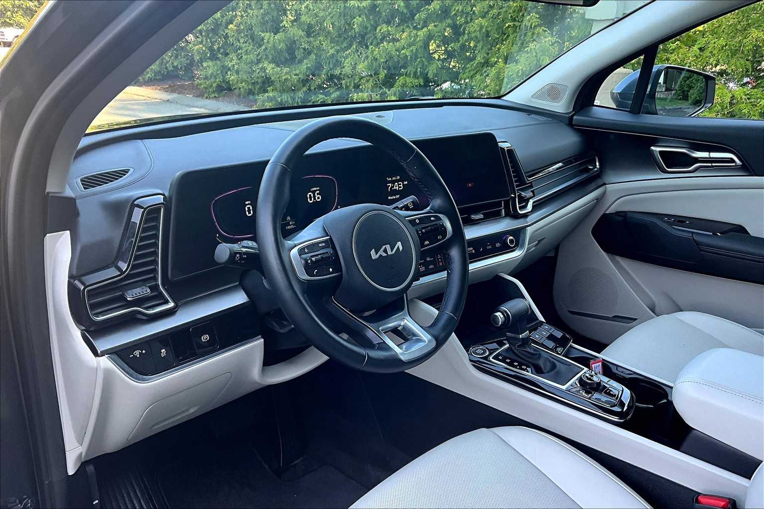 2023 Kia Sportage EX - Photo 8
