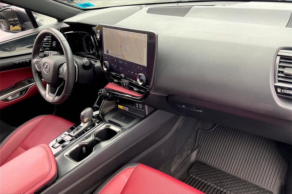 2022 Lexus NX 350h Premium - Photo 13