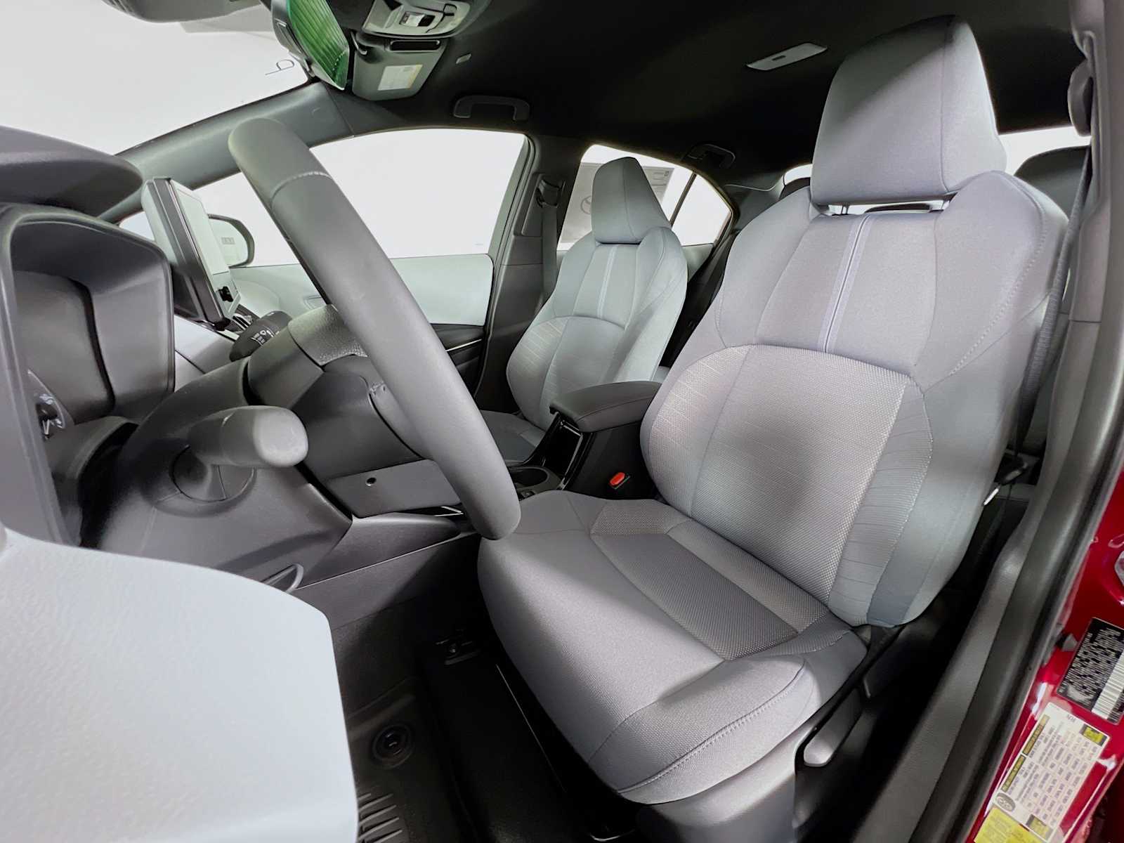 2025 Toyota Corolla SE - Photo 12