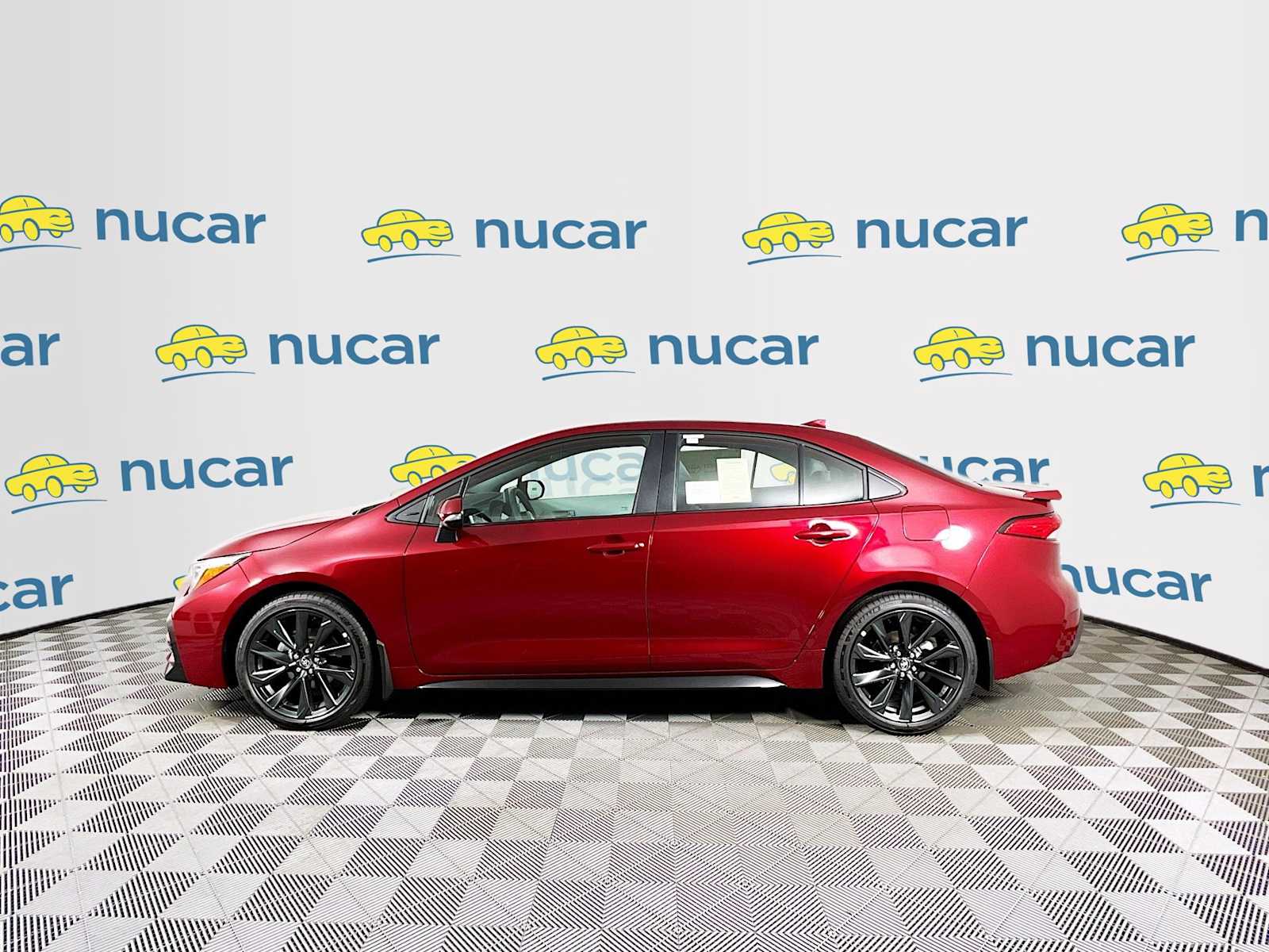 2025 Toyota Corolla SE - Photo 3