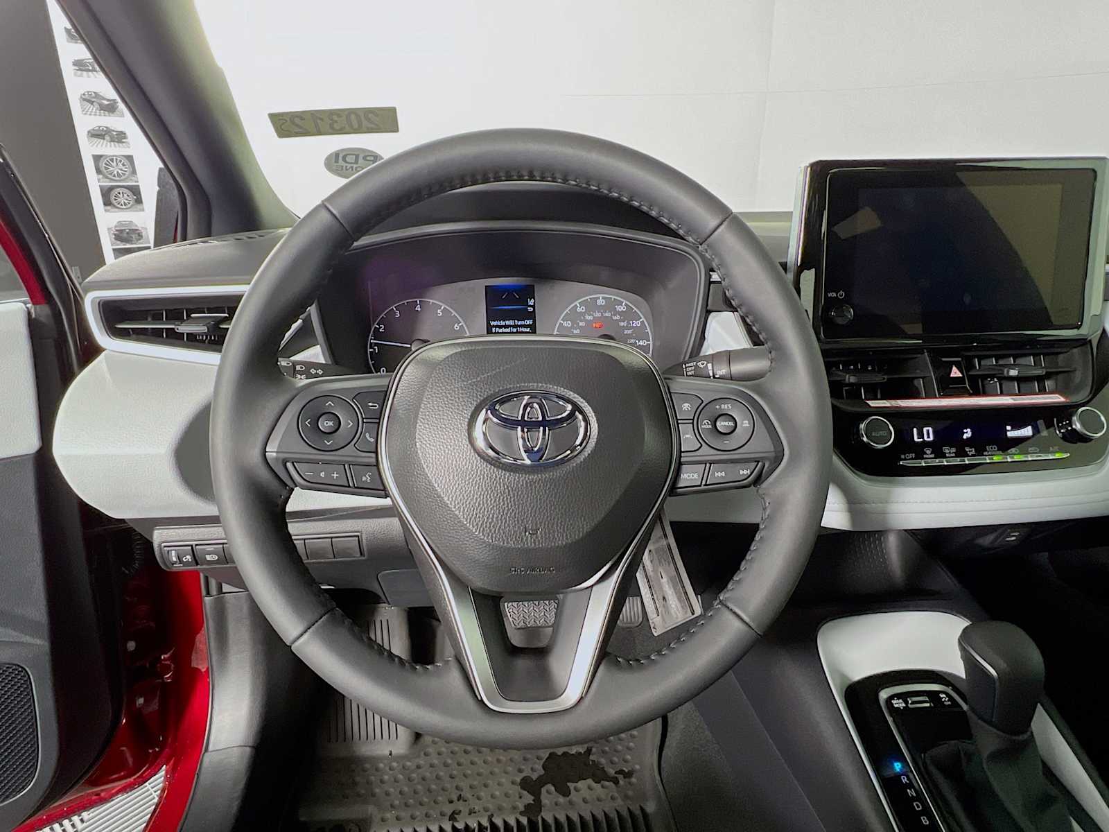 2025 Toyota Corolla SE - Photo 7