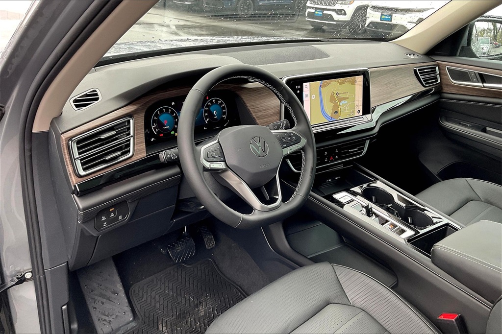 2025 Volkswagen Atlas 2.0T SEL - Photo 9