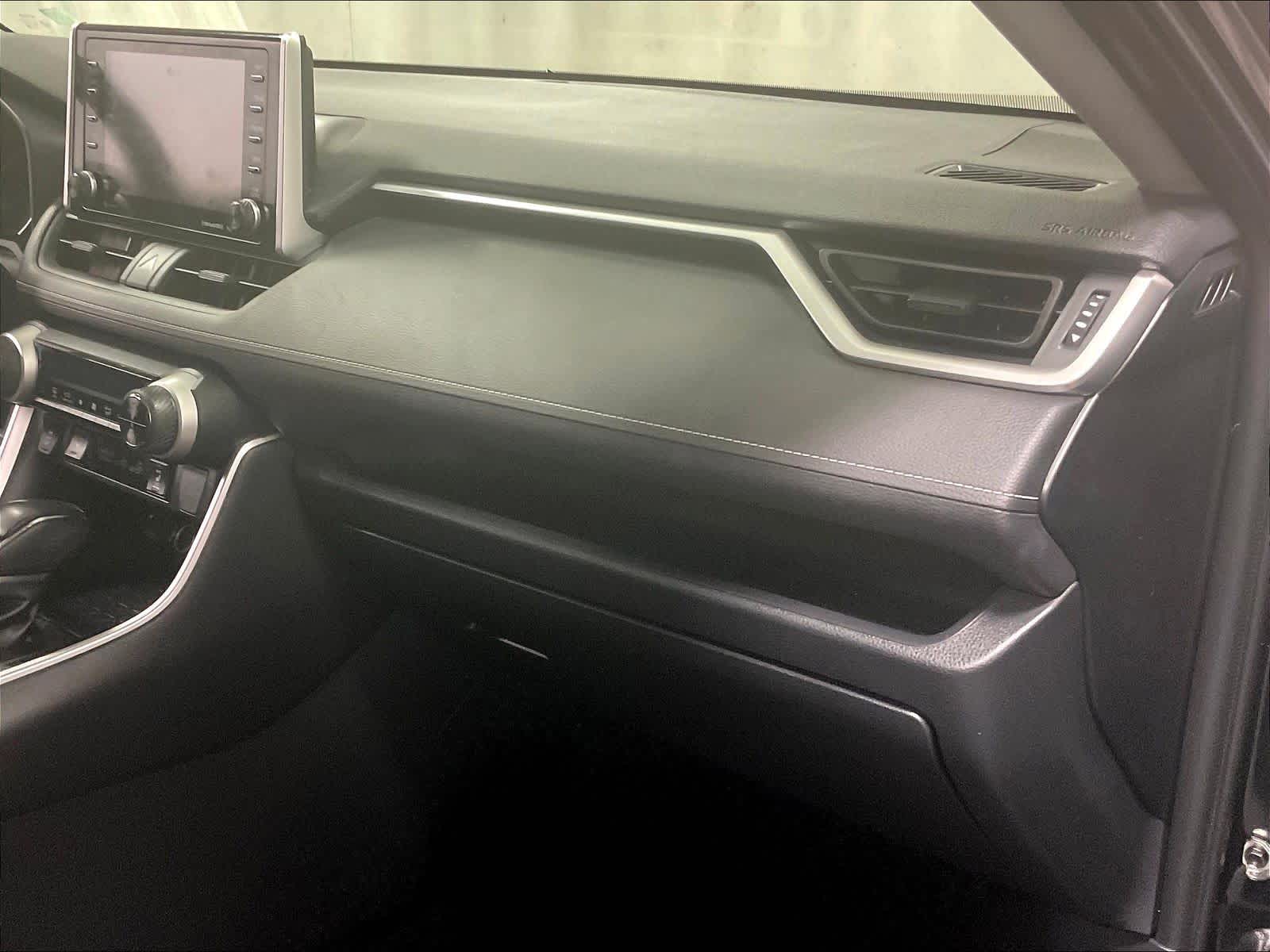 2019 Toyota RAV4 Hybrid XLE - Photo 13