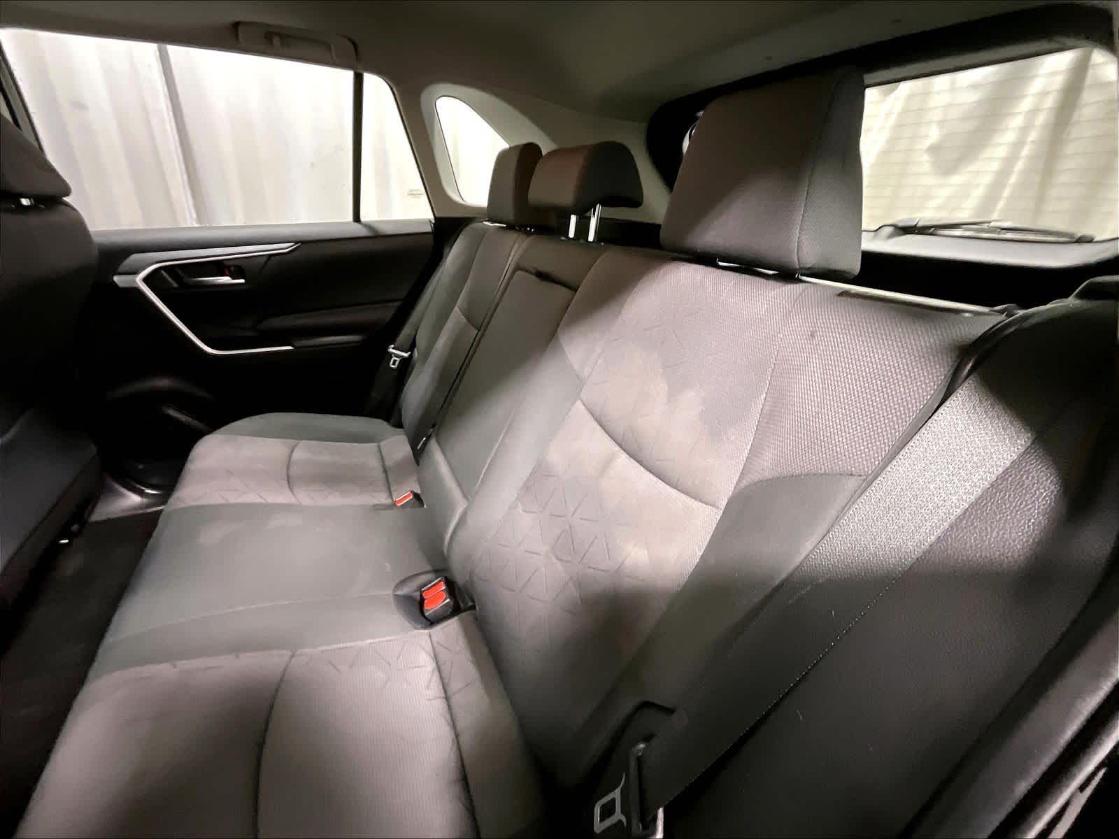 2019 Toyota RAV4 Hybrid XLE - Photo 15