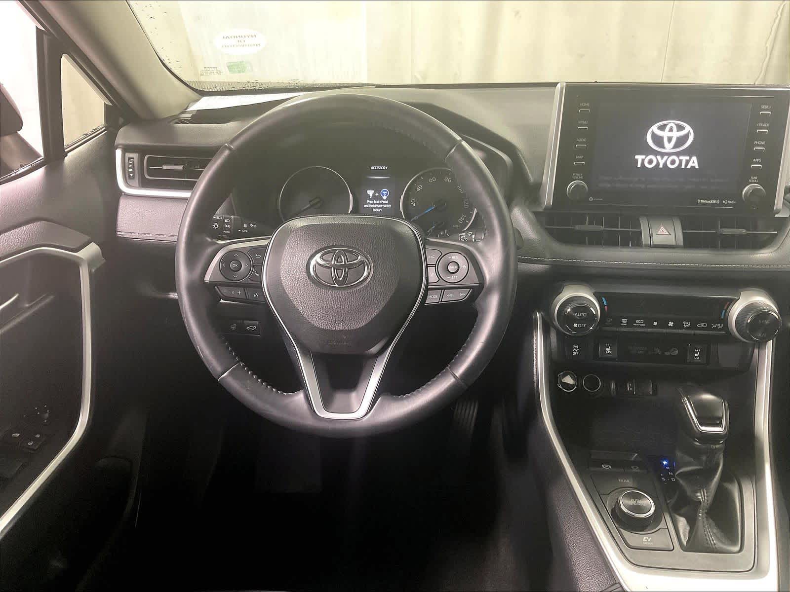 2019 Toyota RAV4 Hybrid XLE - Photo 17