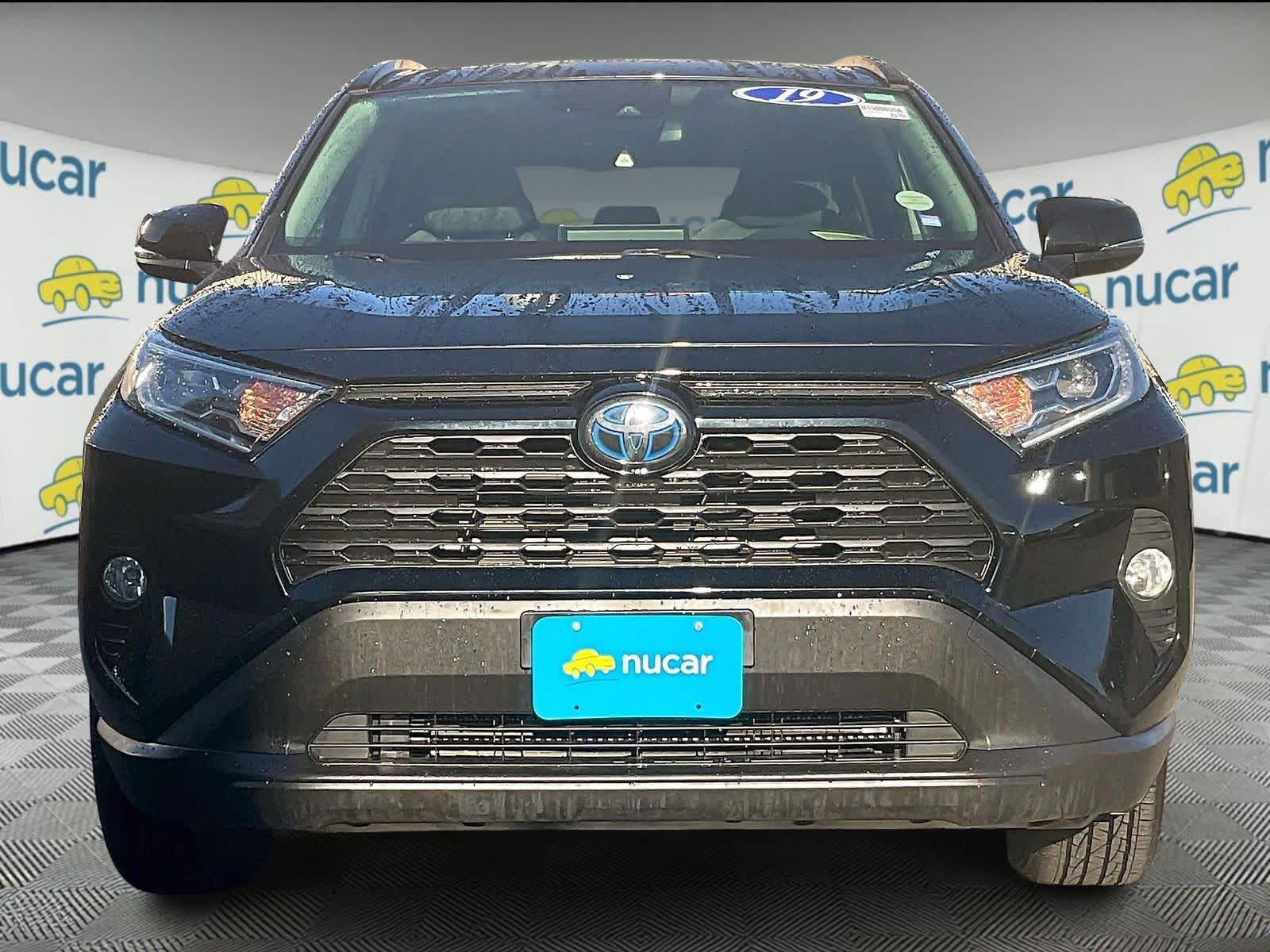 2019 Toyota RAV4 Hybrid XLE - Photo 2