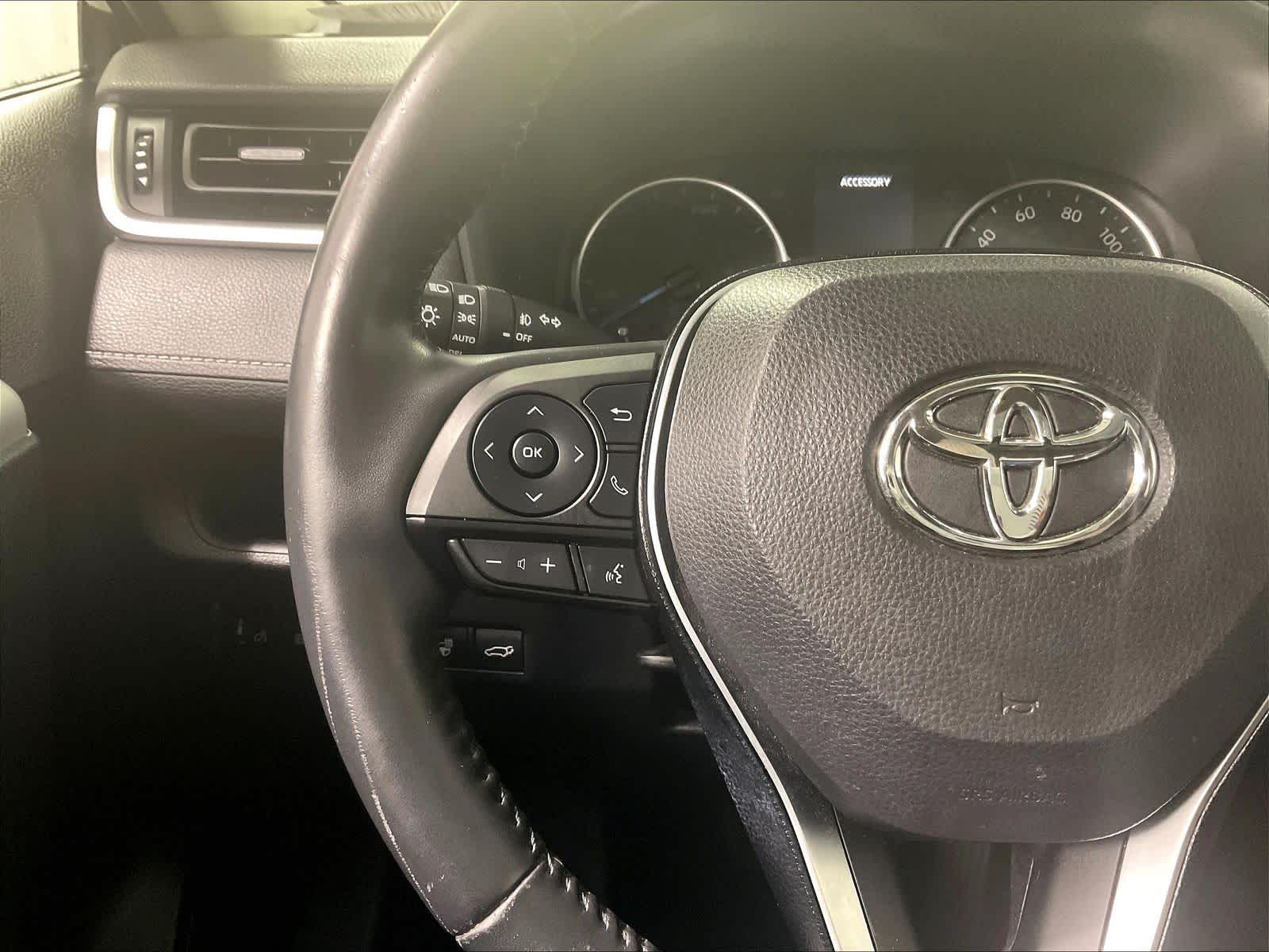 2019 Toyota RAV4 Hybrid XLE - Photo 23