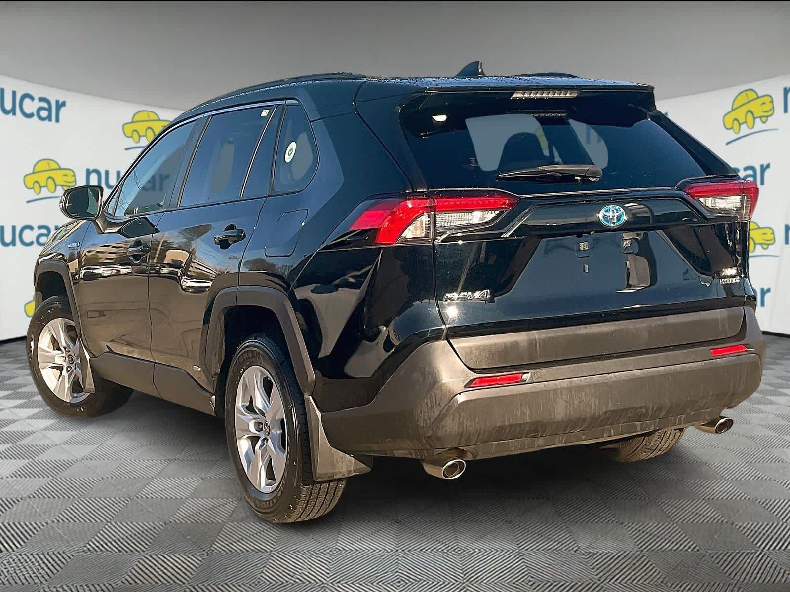 2019 Toyota RAV4 Hybrid XLE - Photo 4