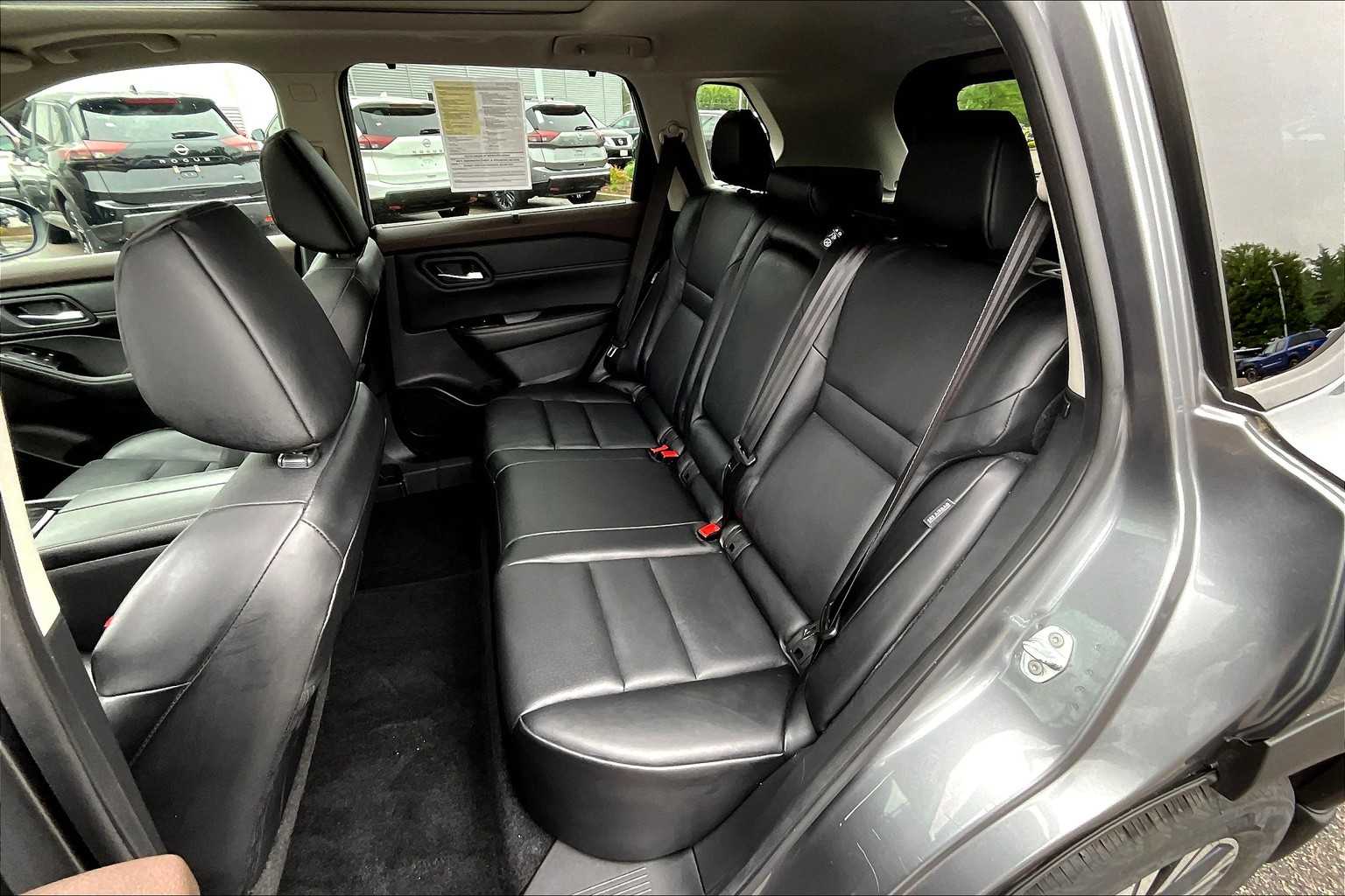 2022 Nissan Rogue SV - Photo 15
