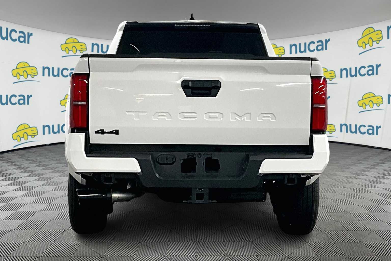 2025 Toyota Tacoma SR5 - Photo 6