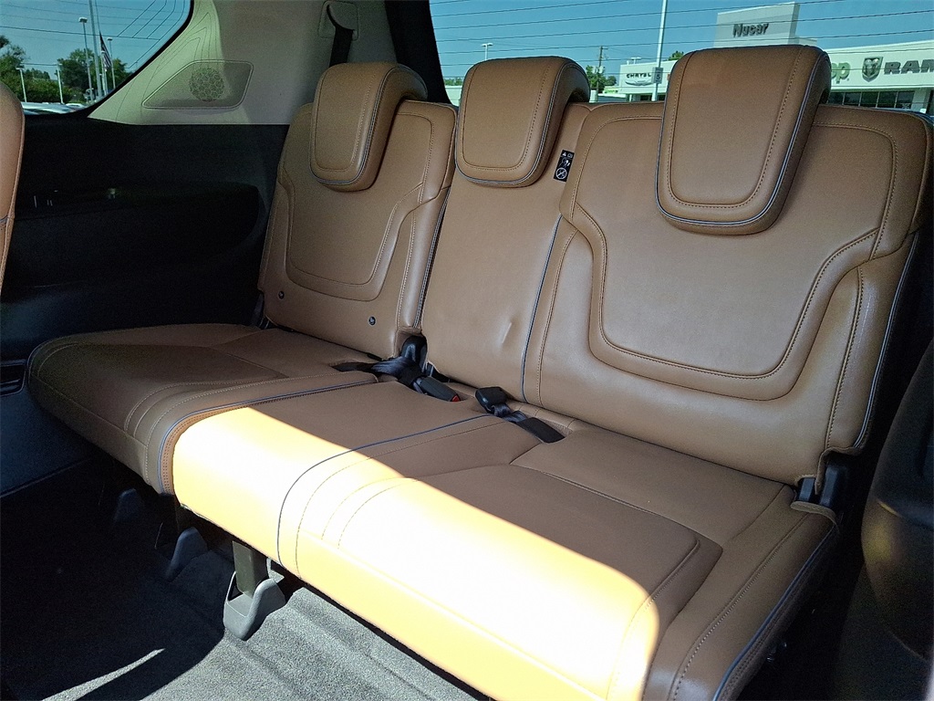 2025 INFINITI QX80 LUXE - Photo 12