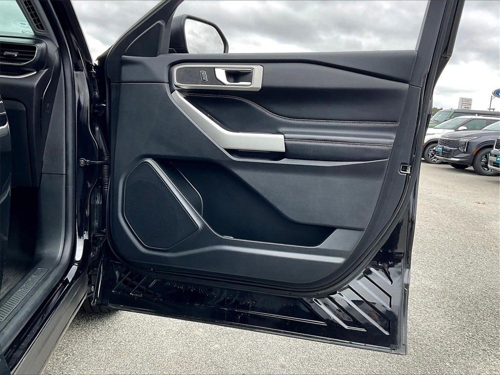 2022 Ford Explorer XLT - Photo 11