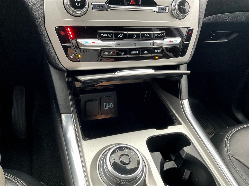 2022 Ford Explorer XLT - Photo 25