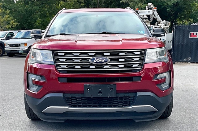 2016 Ford Explorer XLT - Photo 2