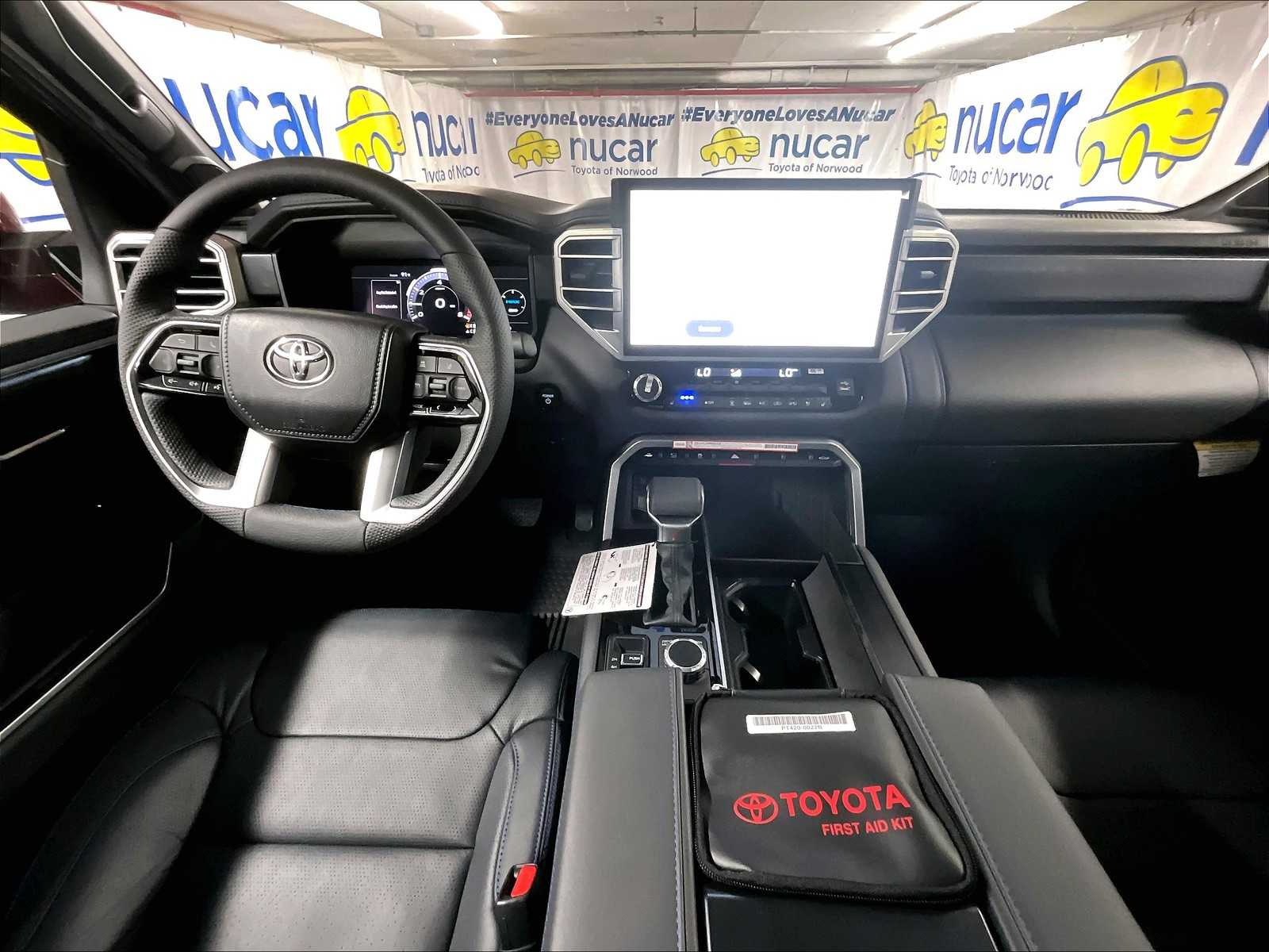 2025 Toyota Tundra Platinum Hybrid - Photo 12