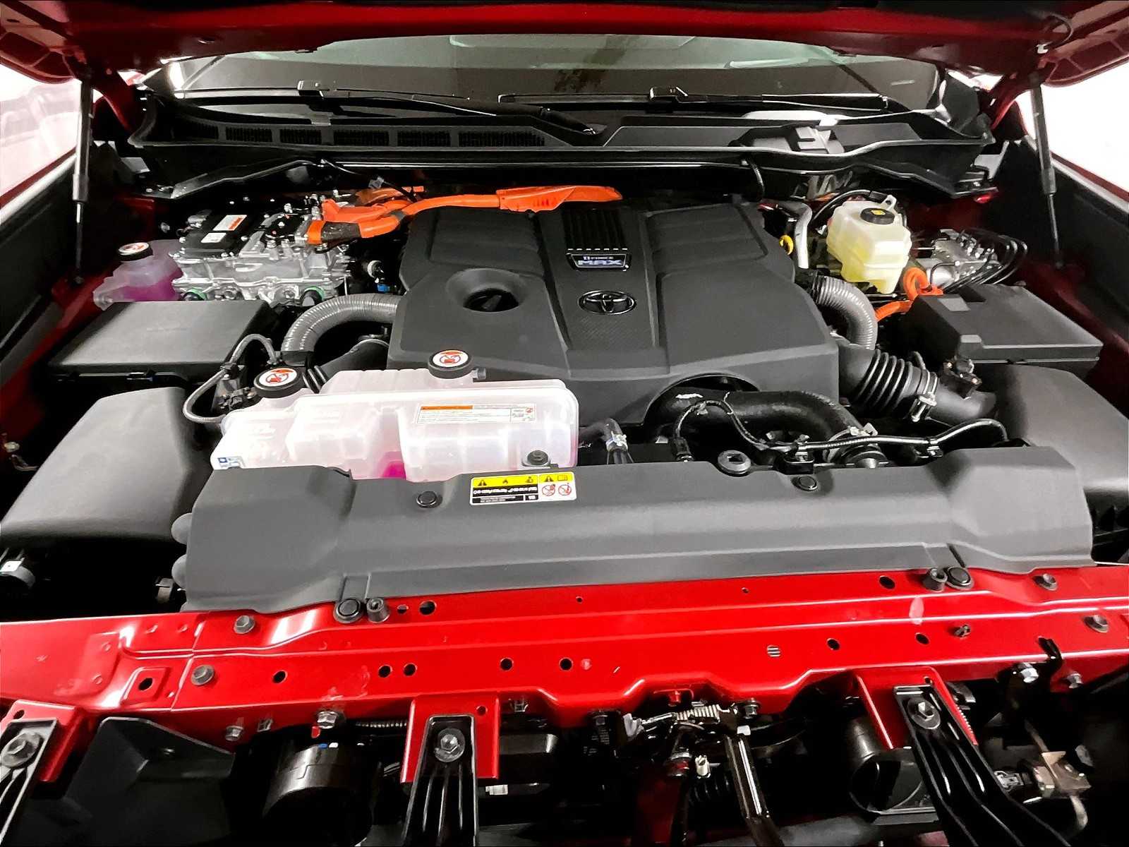 2025 Toyota Tundra Platinum Hybrid - Photo 16