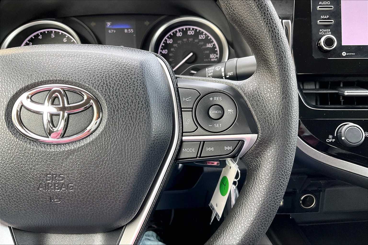 2021 Toyota Camry LE - Photo 23