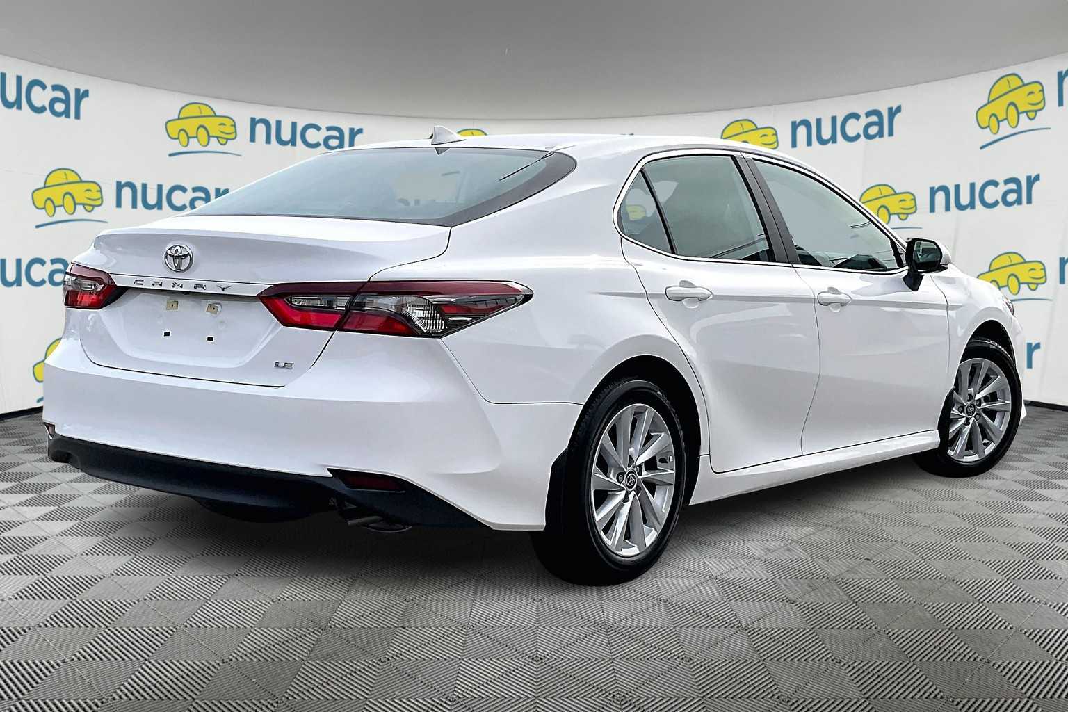 2021 Toyota Camry LE - Photo 6