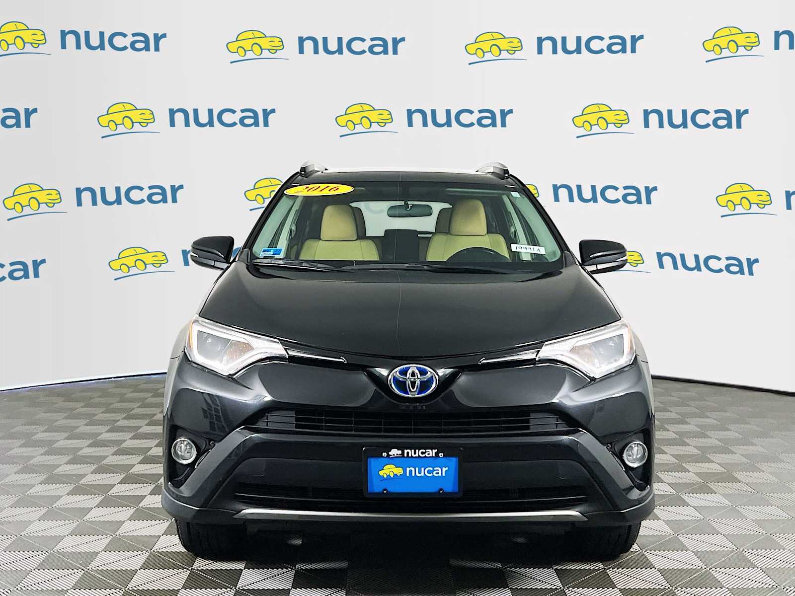 2016 Toyota RAV4 Hybrid XLE - Photo 2