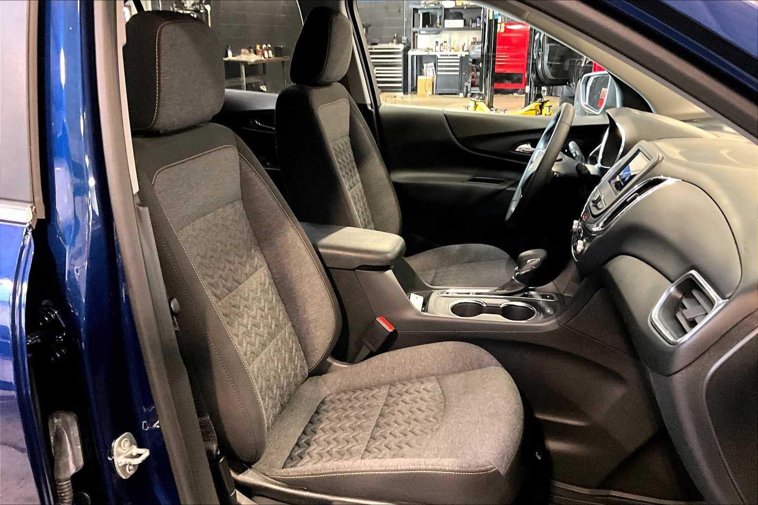 2022 Chevrolet Equinox LT - Photo 11