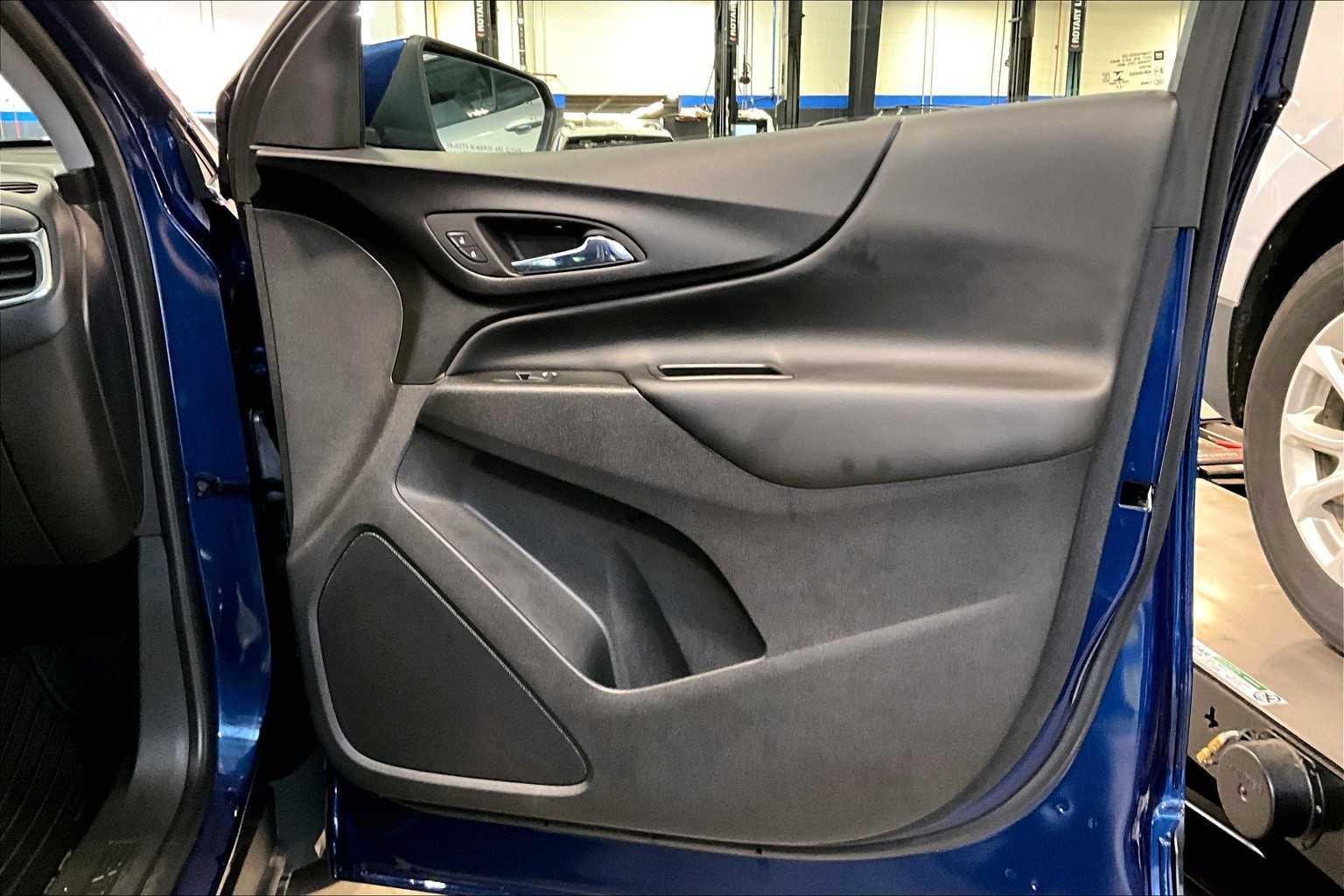 2022 Chevrolet Equinox LT - Photo 12