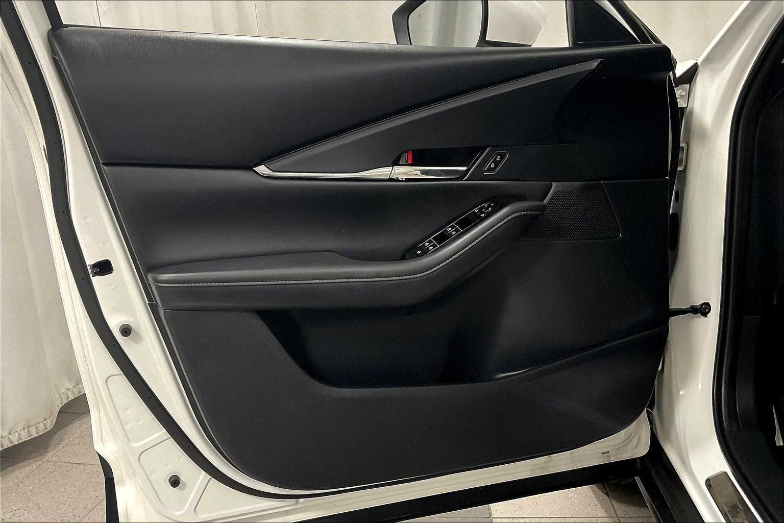 2022 Mazda CX-30 2.5 S Preferred Package - Photo 9
