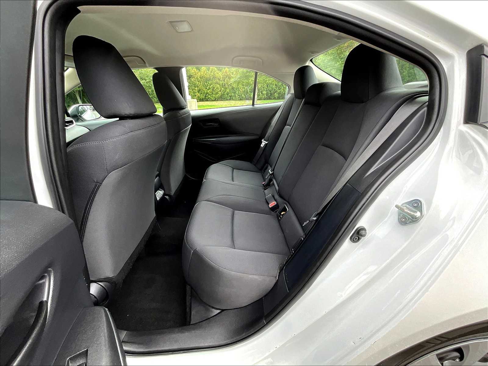 2023 Toyota Corolla LE - Photo 15