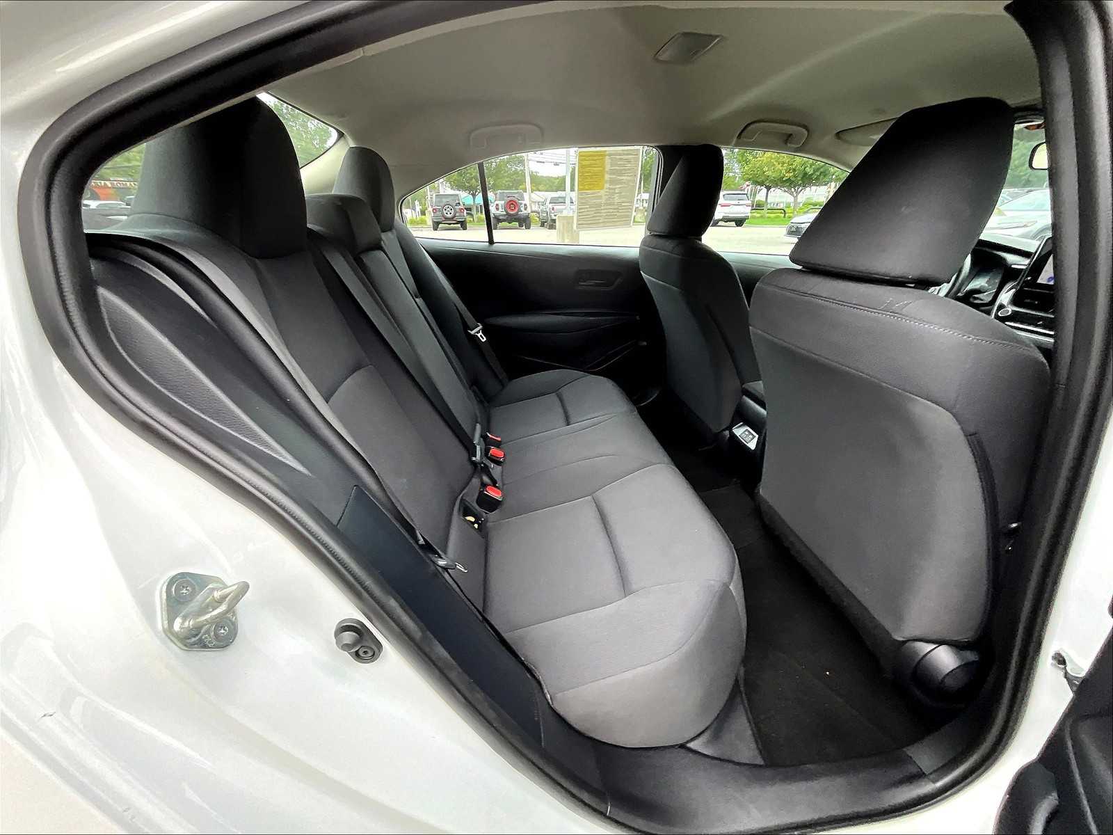 2023 Toyota Corolla LE - Photo 16