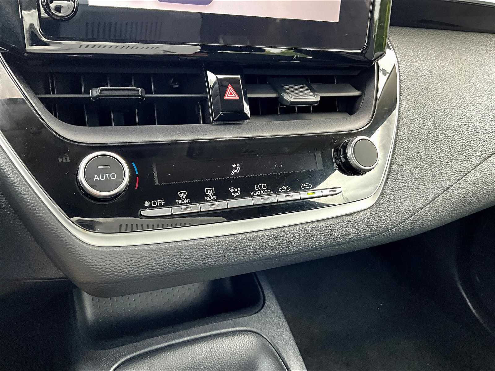 2023 Toyota Corolla LE - Photo 26