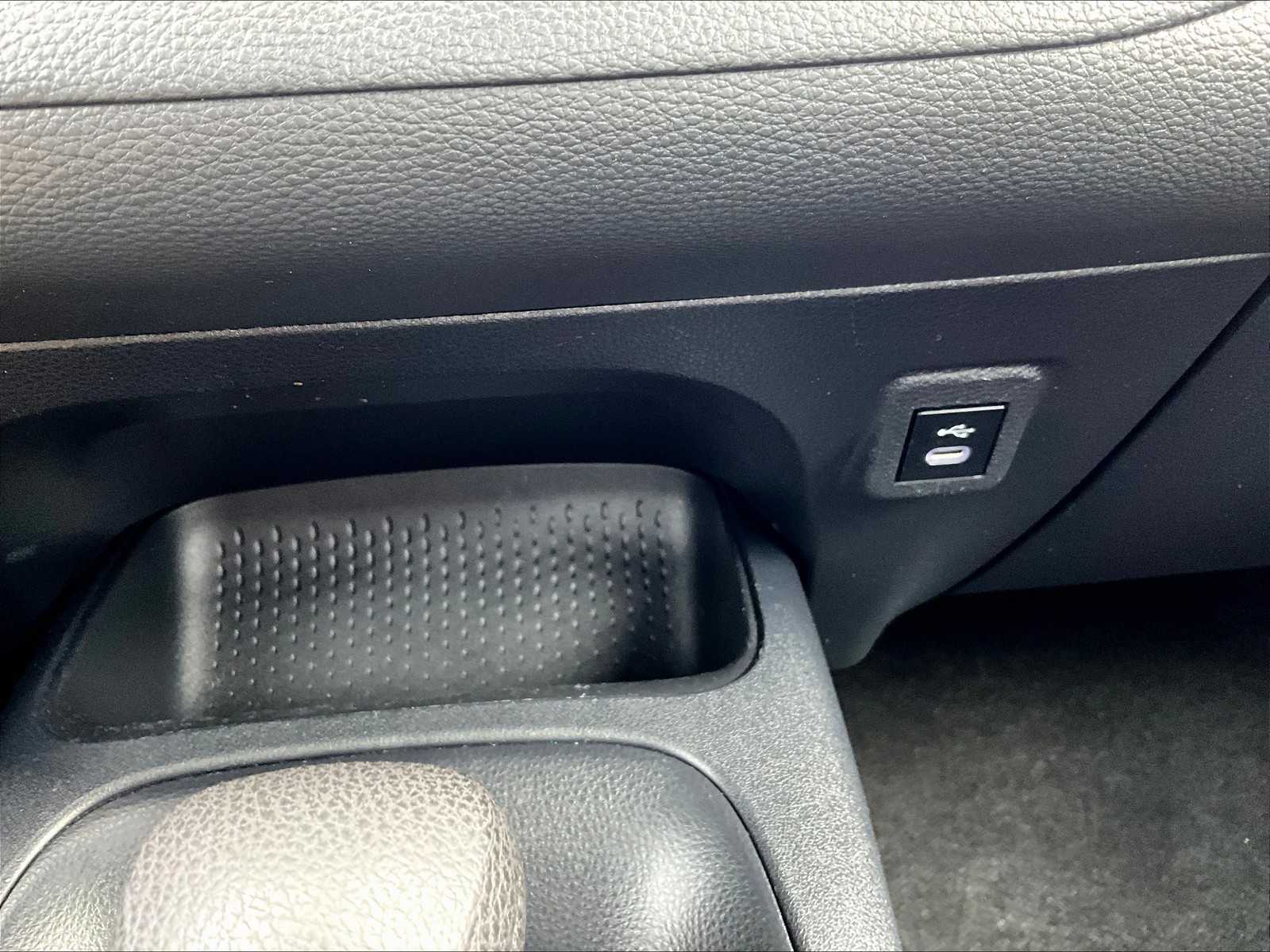 2023 Toyota Corolla LE - Photo 27