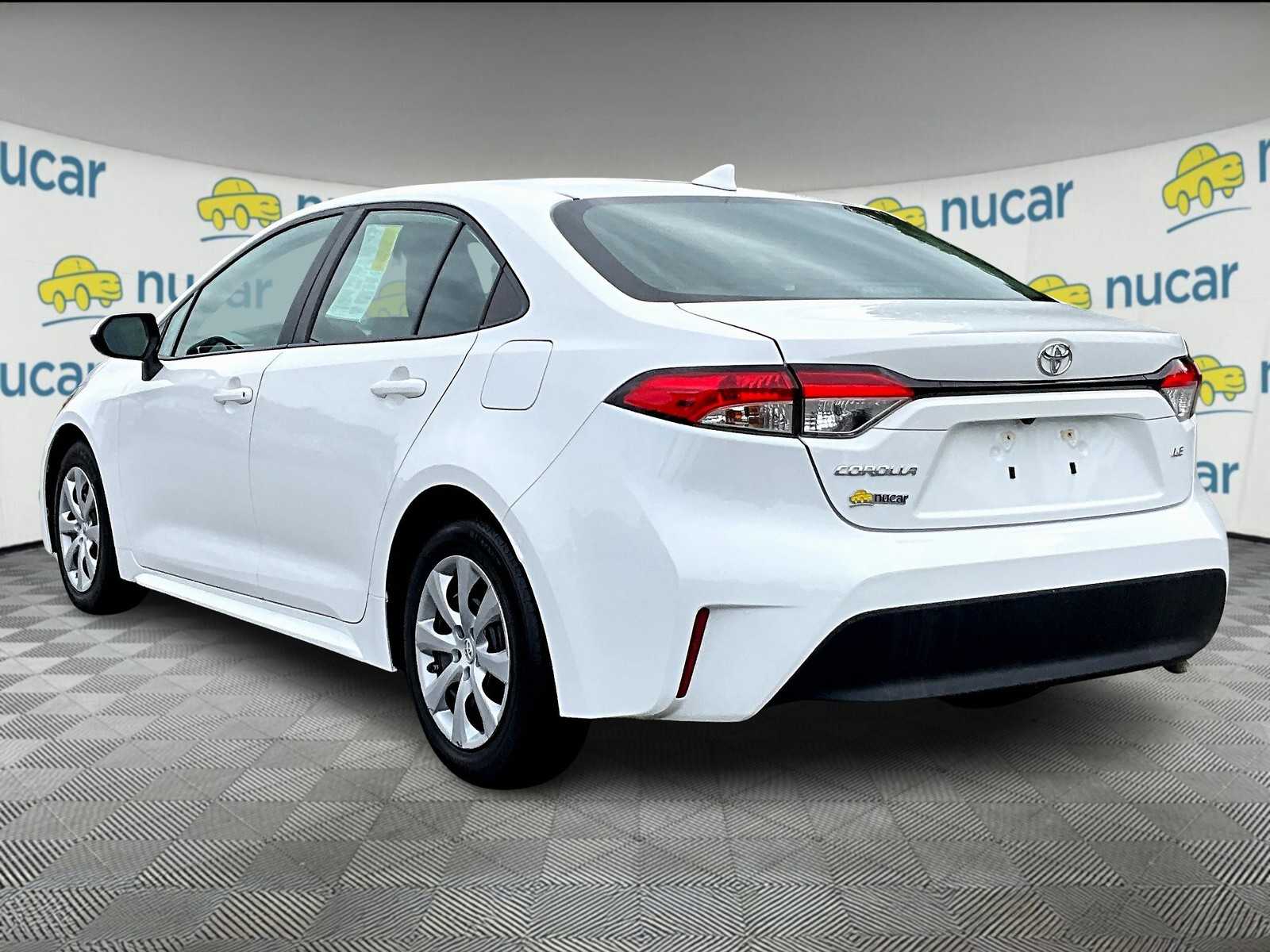 2023 Toyota Corolla LE - Photo 4
