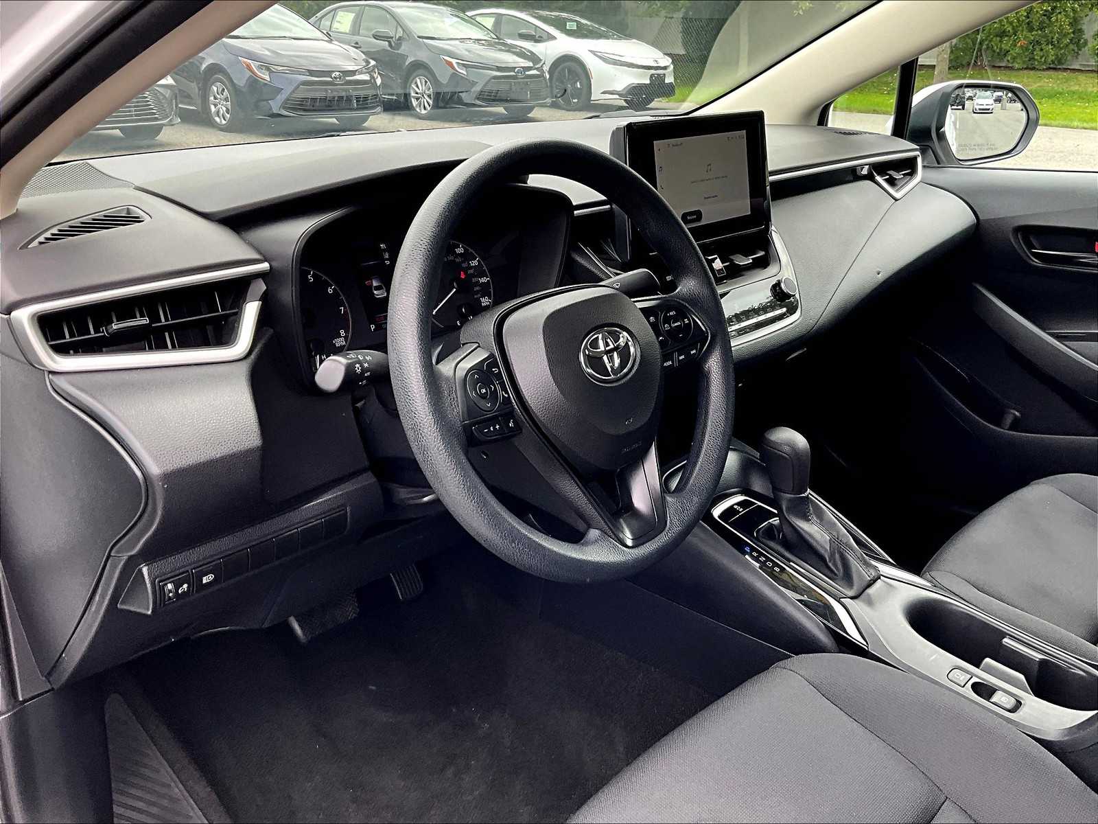 2023 Toyota Corolla LE - Photo 8