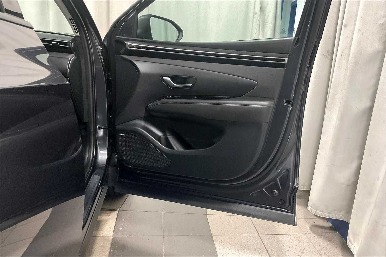 2022 Hyundai Tucson Limited - Photo 12