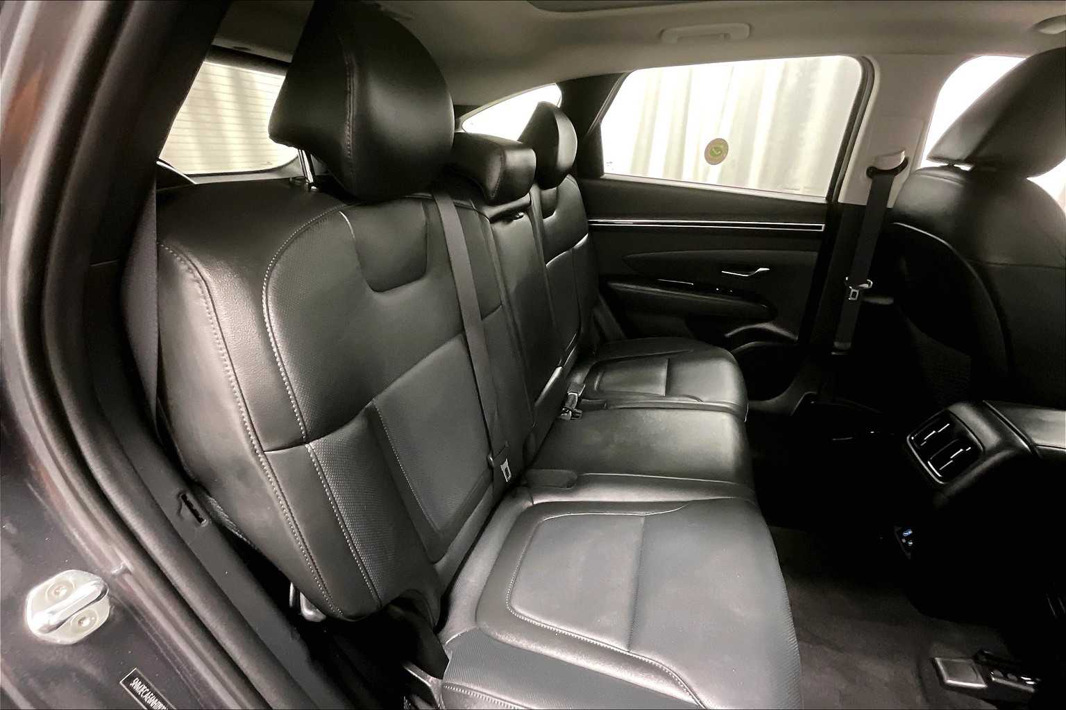 2022 Hyundai Tucson Limited - Photo 16