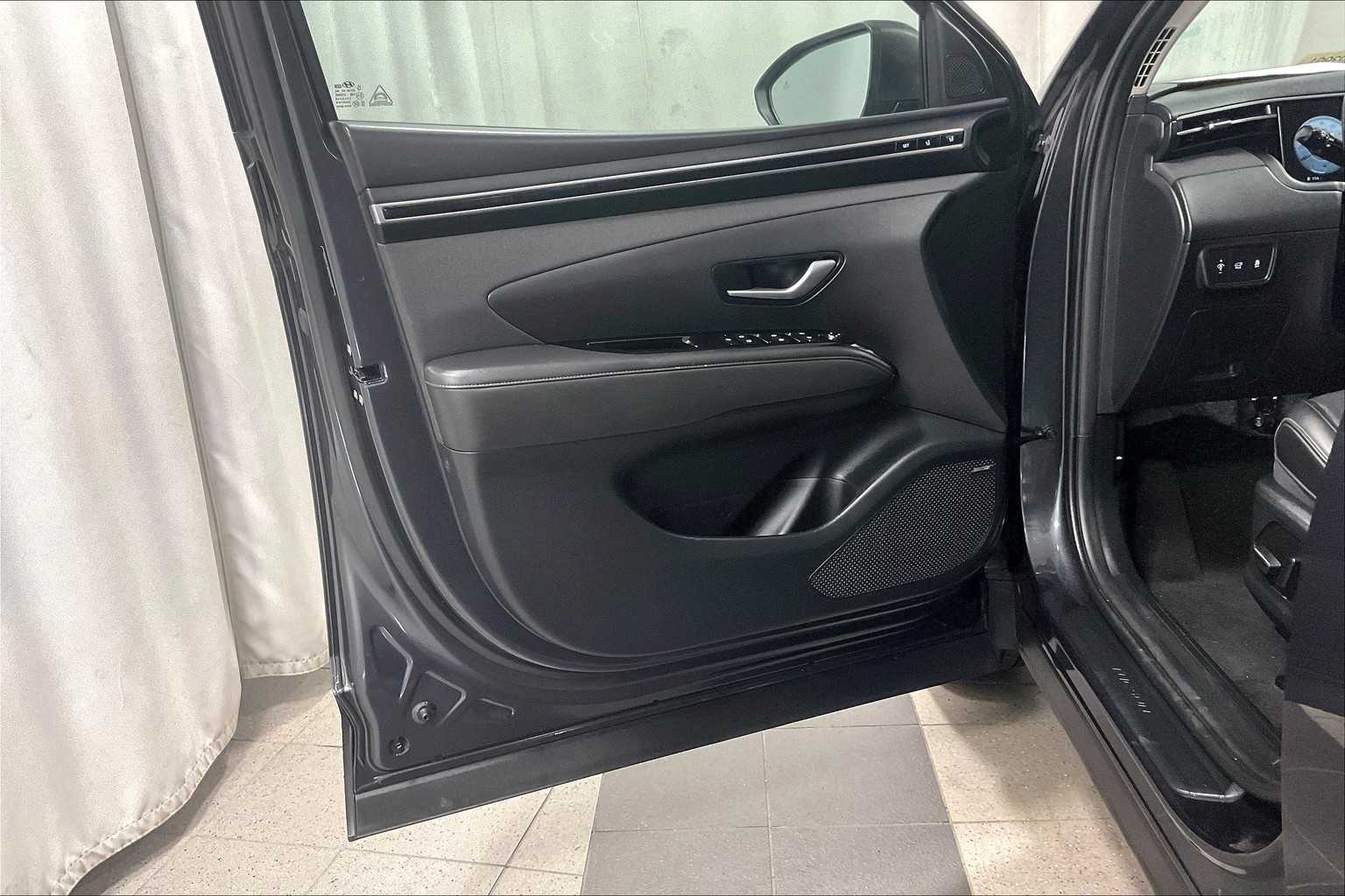2022 Hyundai Tucson Limited - Photo 9