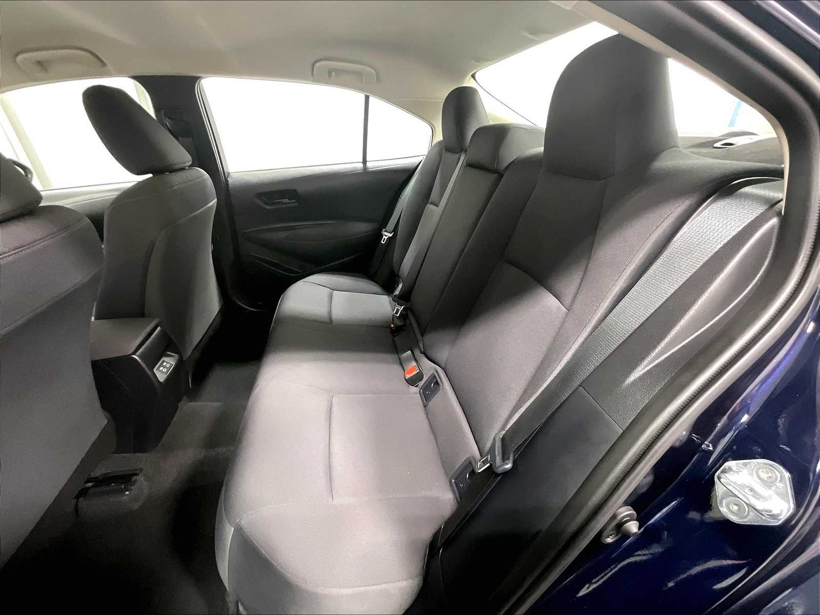 2025 Toyota Corolla LE - Photo 15