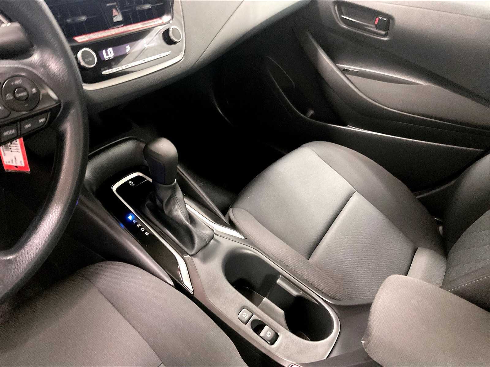 2025 Toyota Corolla LE - Photo 20