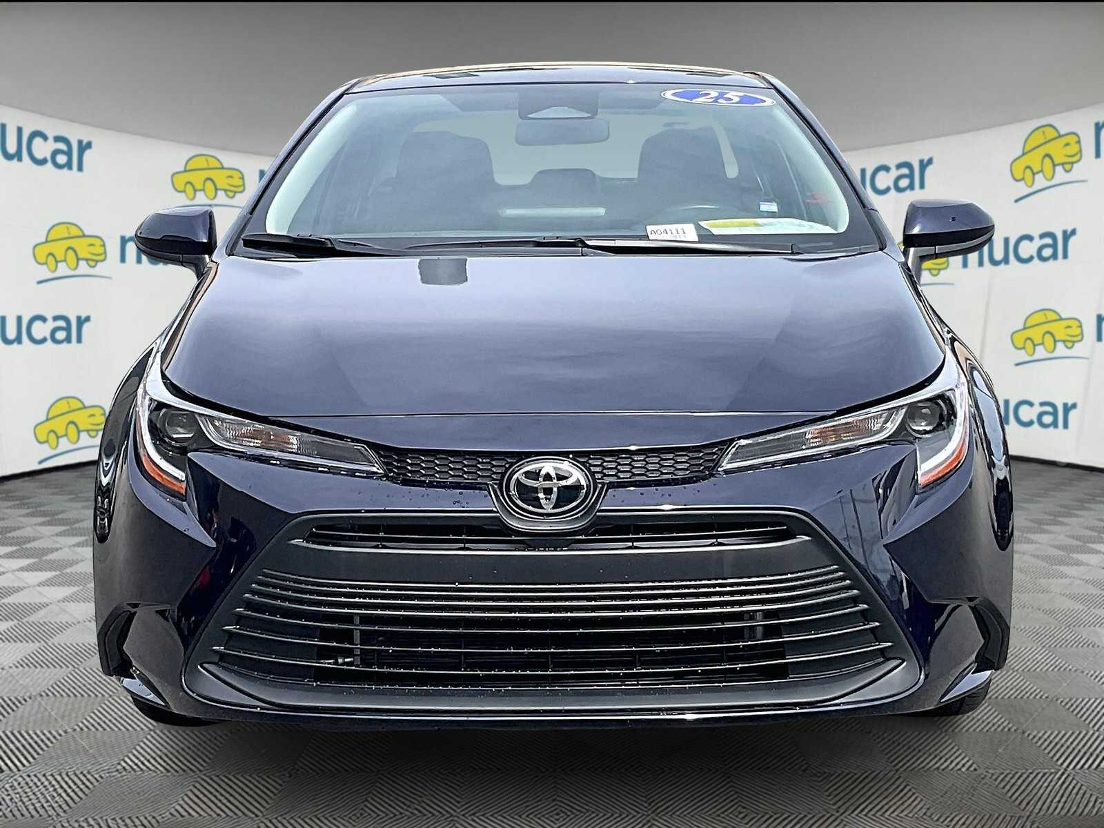 2025 Toyota Corolla LE - Photo 2