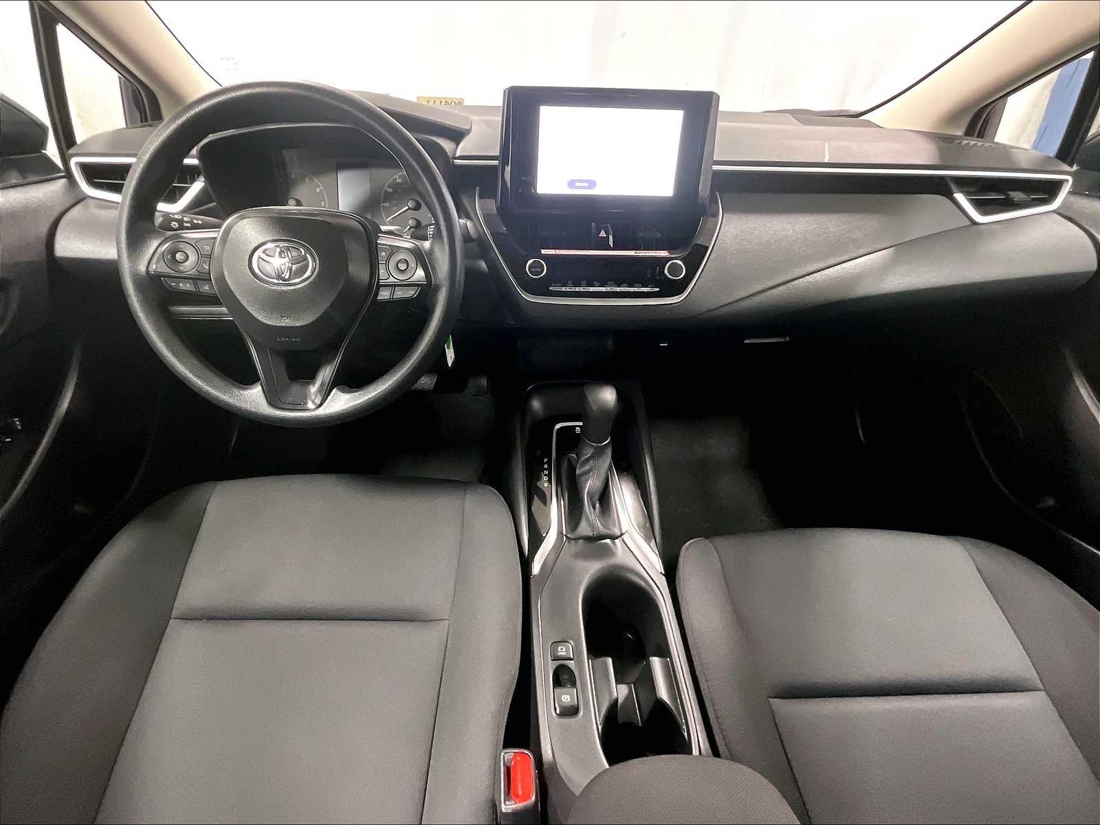 2025 Toyota Corolla LE - Photo 21