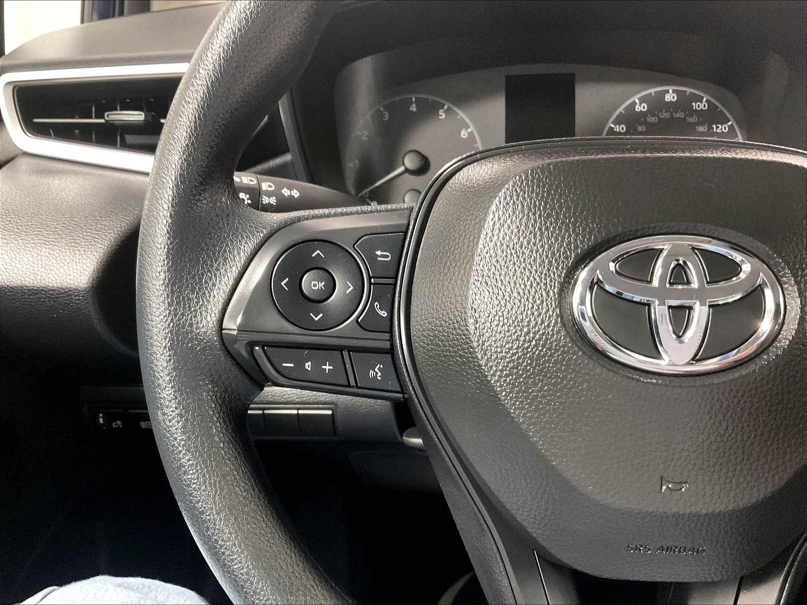 2025 Toyota Corolla LE - Photo 22