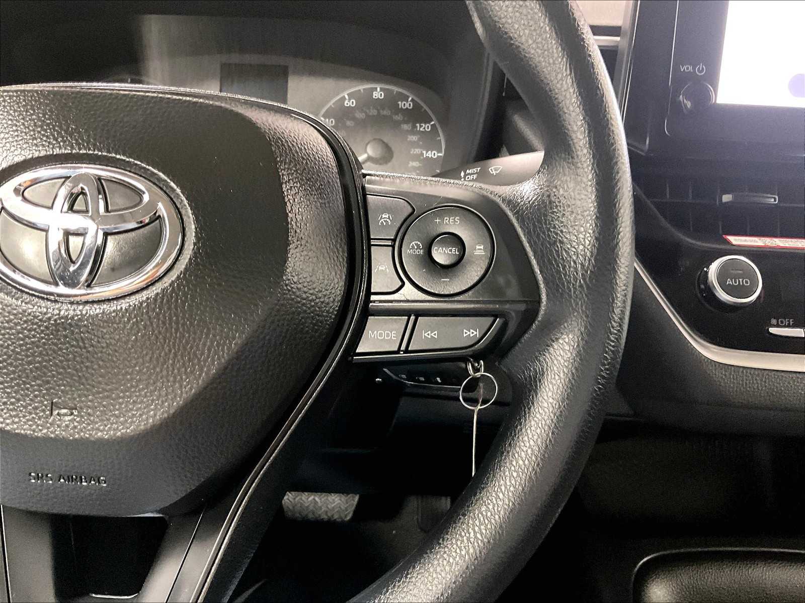 2025 Toyota Corolla LE - Photo 23