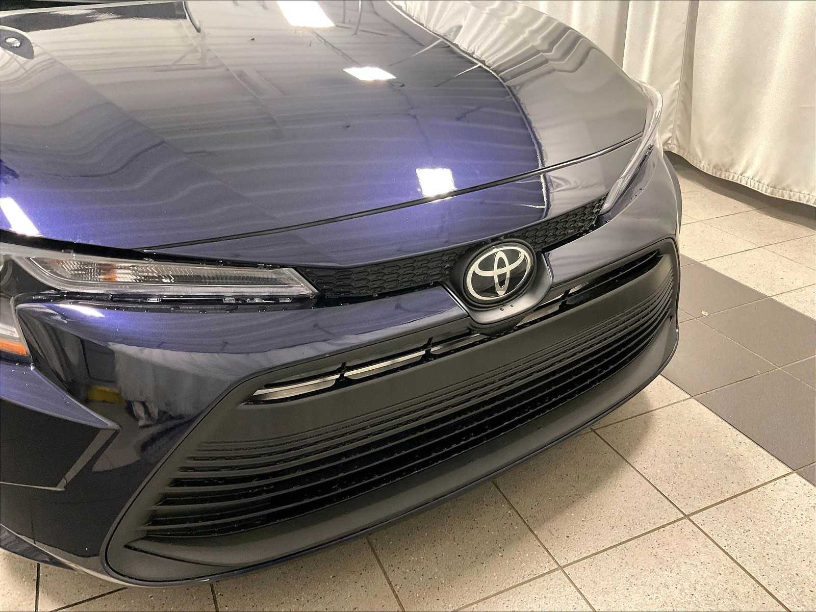2025 Toyota Corolla LE - Photo 30