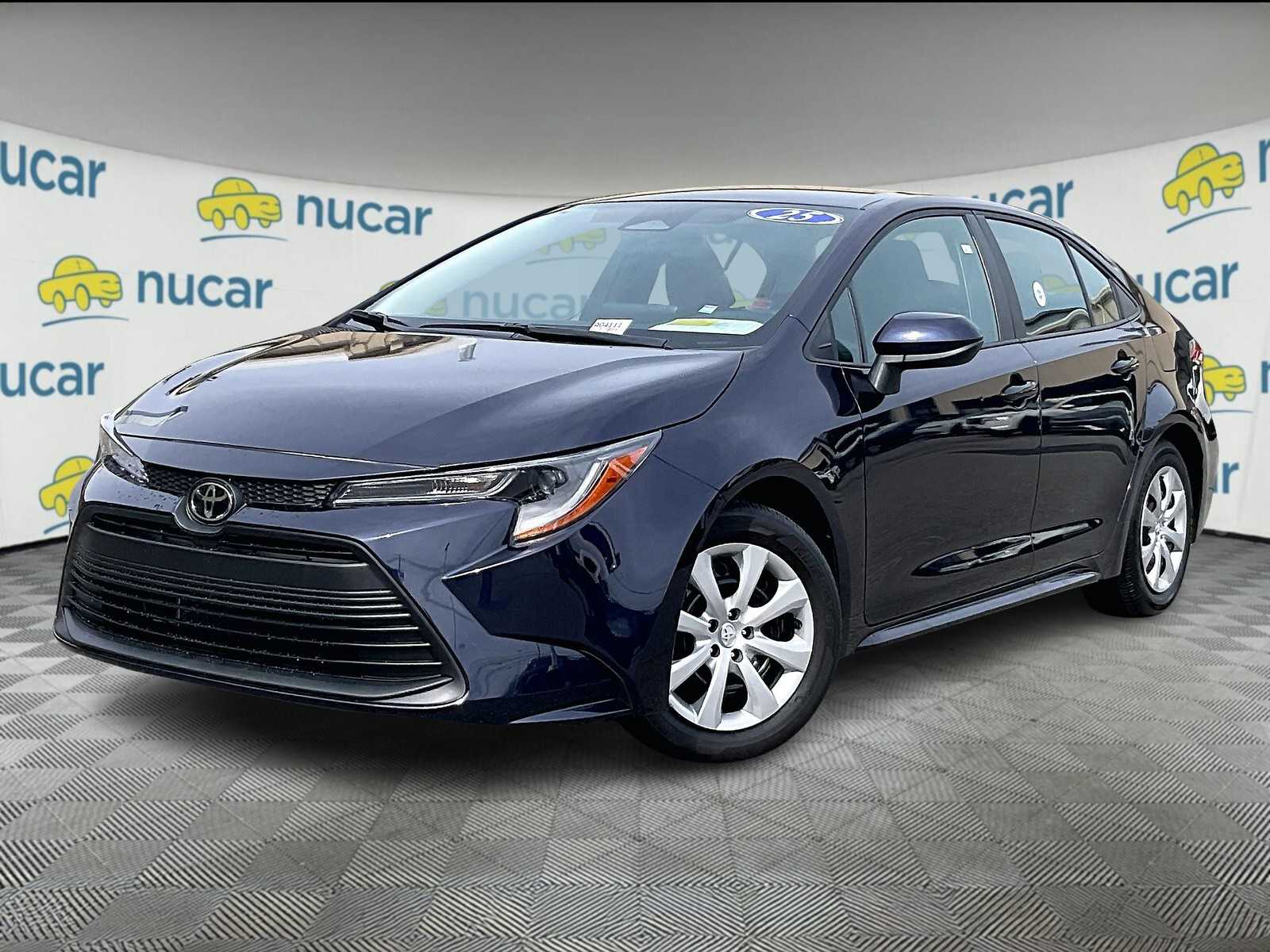 2025 Toyota Corolla LE - Photo 3