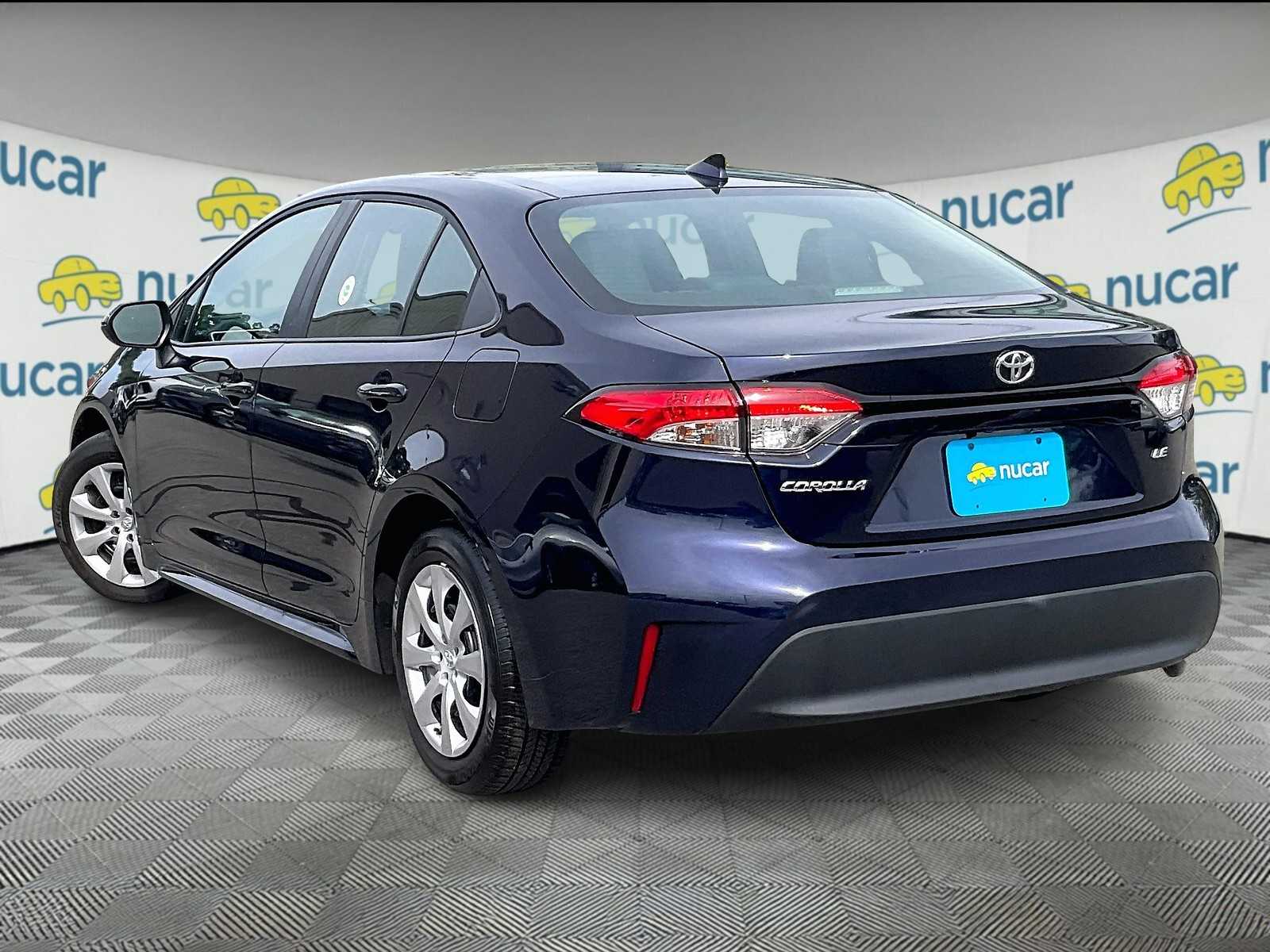 2025 Toyota Corolla LE - Photo 4