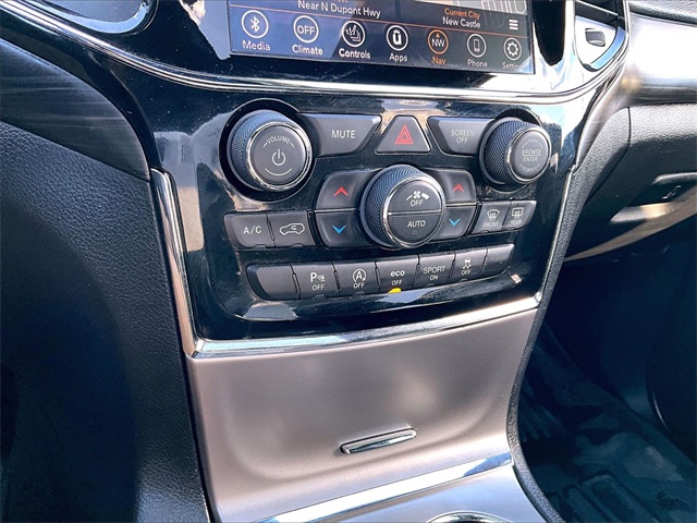 2020 Jeep Grand Cherokee Altitude - Photo 23