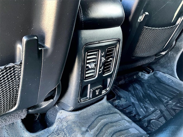 2020 Jeep Grand Cherokee Altitude - Photo 24