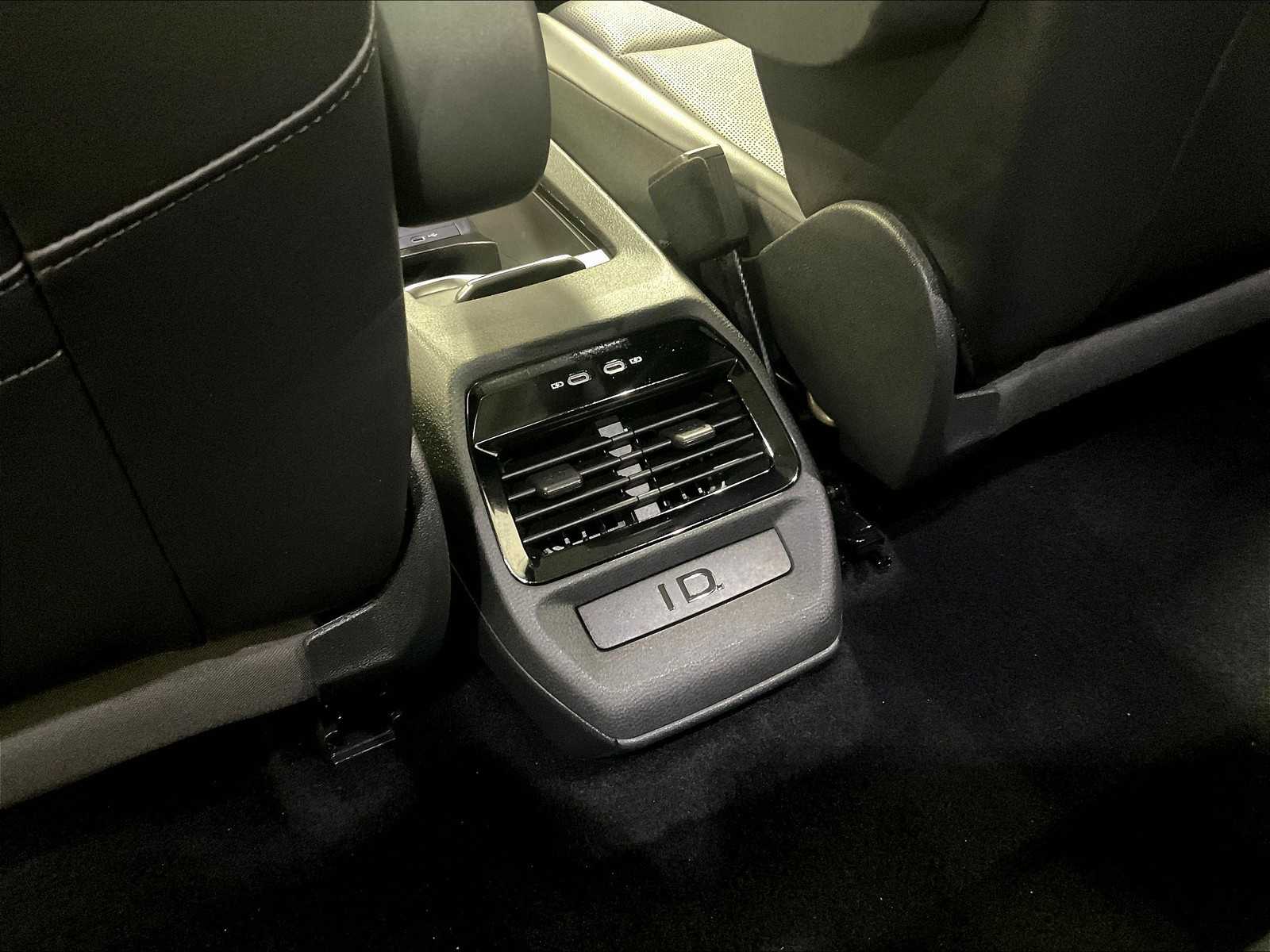 2021 Volkswagen ID.4 Pro S - Photo 29