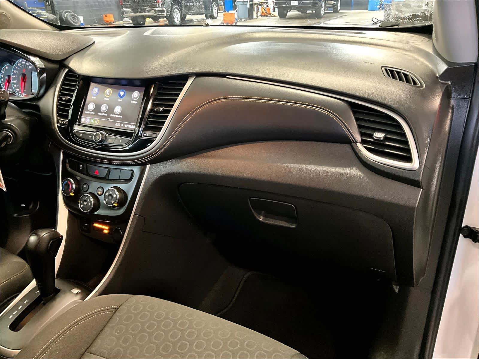 2021 Chevrolet Trax LS - Photo 13